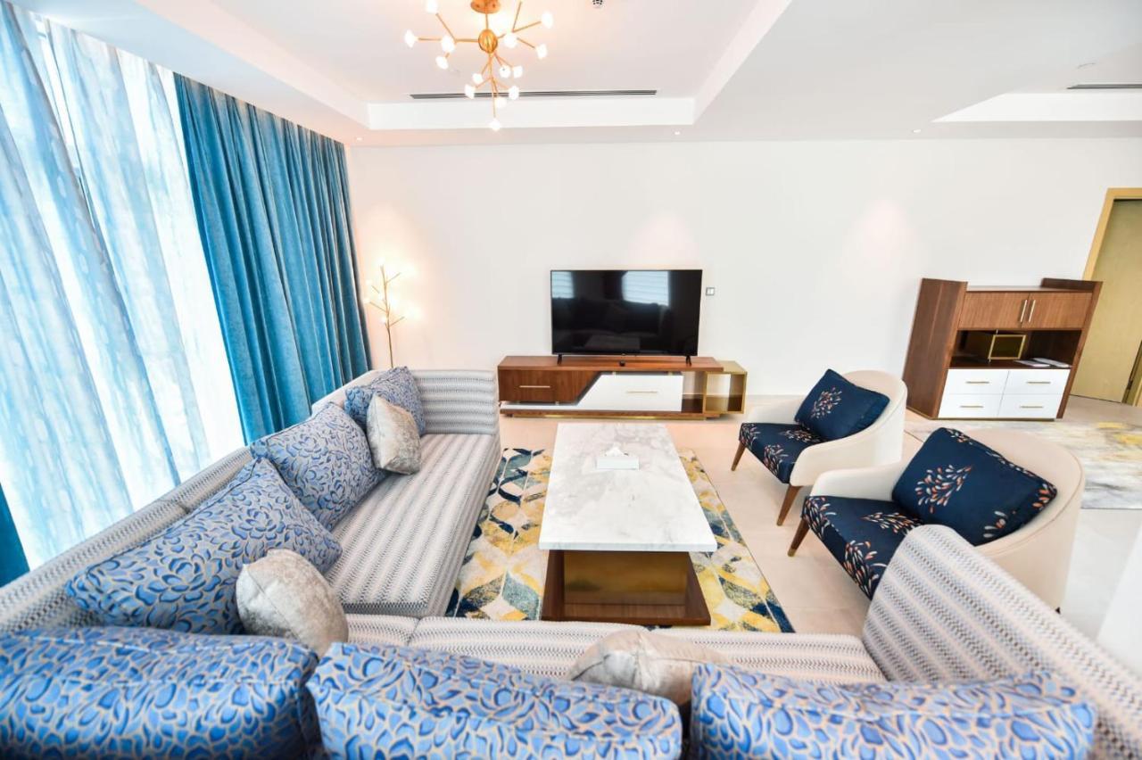 Waterfront Hotel Apartment Lusail エクステリア 写真 A living room in a luxury apartment