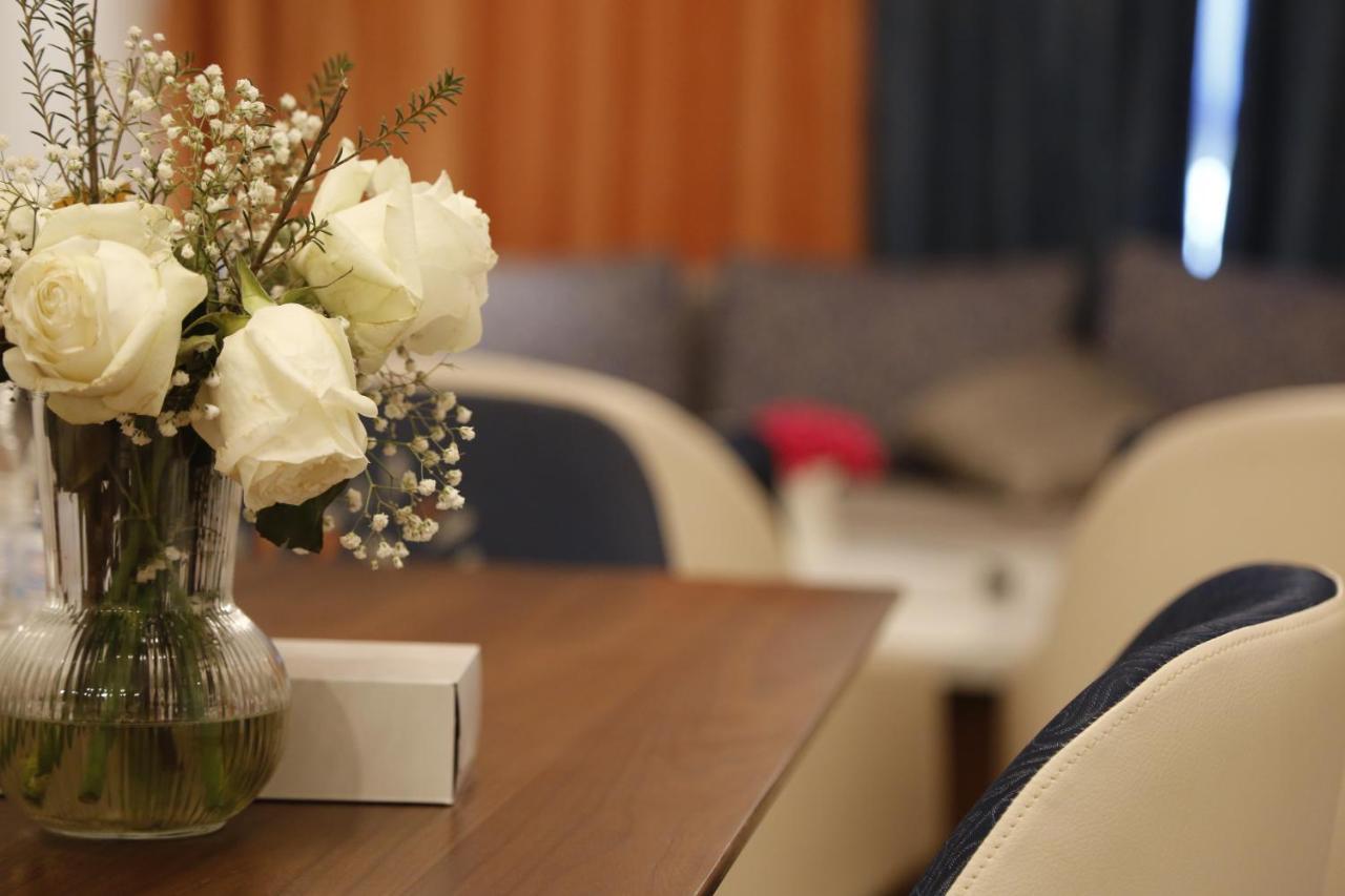 Waterfront Hotel Apartment Lusail エクステリア 写真 The interior of the hotel