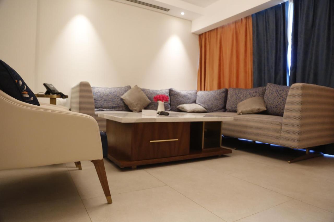 Waterfront Hotel Apartment Lusail エクステリア 写真 A living room in a house