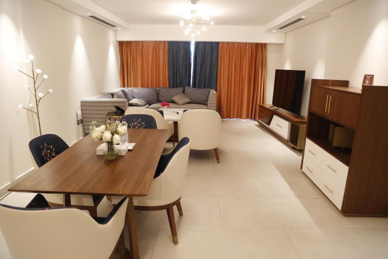 Waterfront Hotel Apartment Lusail エクステリア 写真 A living room in a condominium