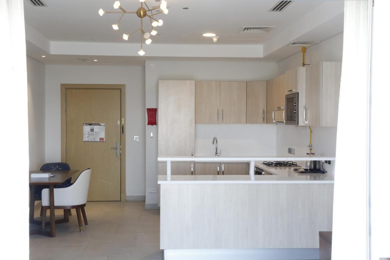 Waterfront Hotel Apartment Lusail エクステリア 写真 A kitchen in a typical apartment